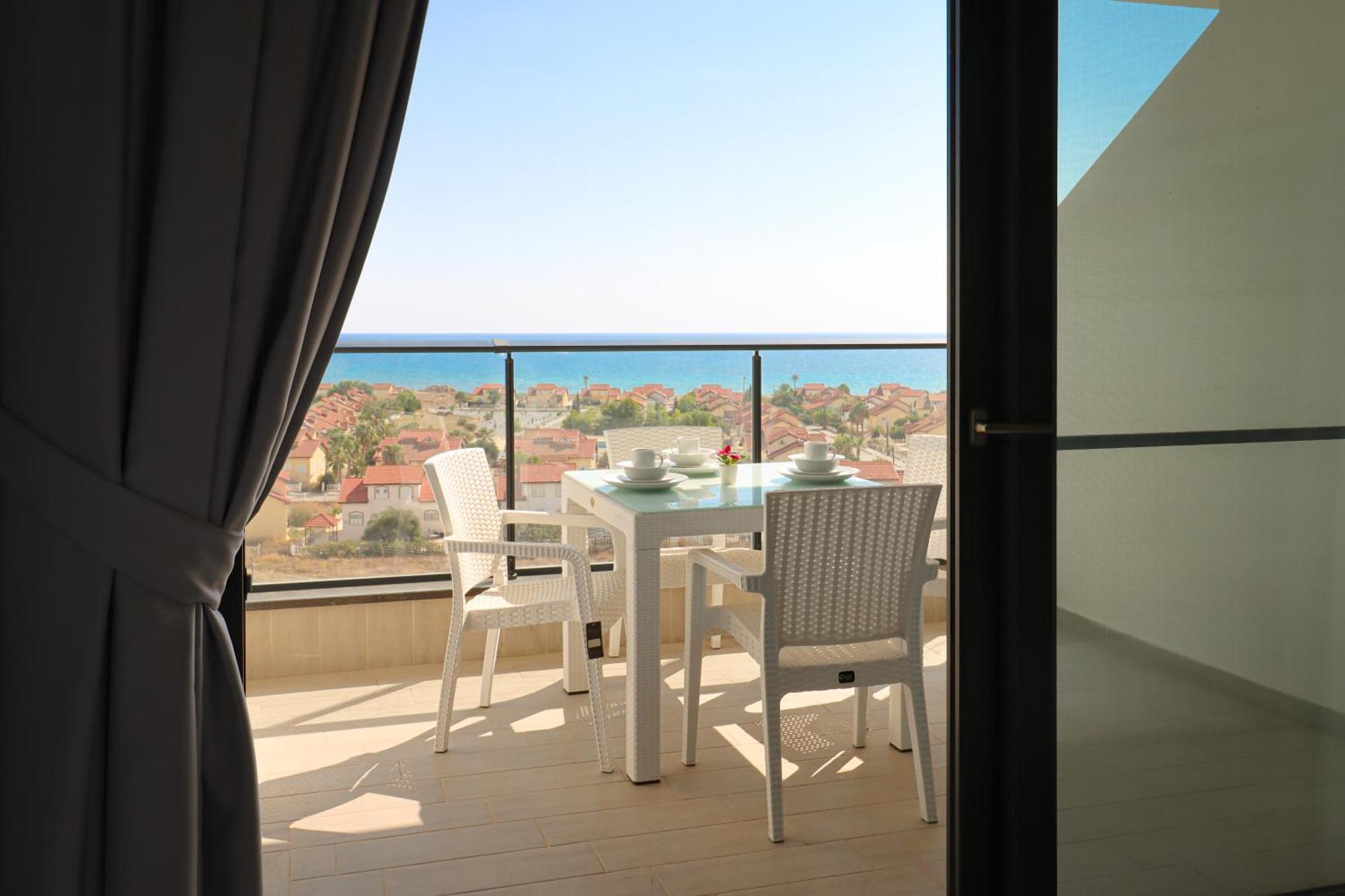 Terra Apartments In Caesar Blue Resort, Fixed Lunch Till 3Pm, Gym, Heated Pool, Sauna, Kids Club Rizokarpaso Eksteriør billede
